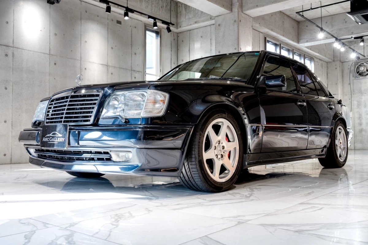 Mercedes-Benz W124 E500 Limited 
